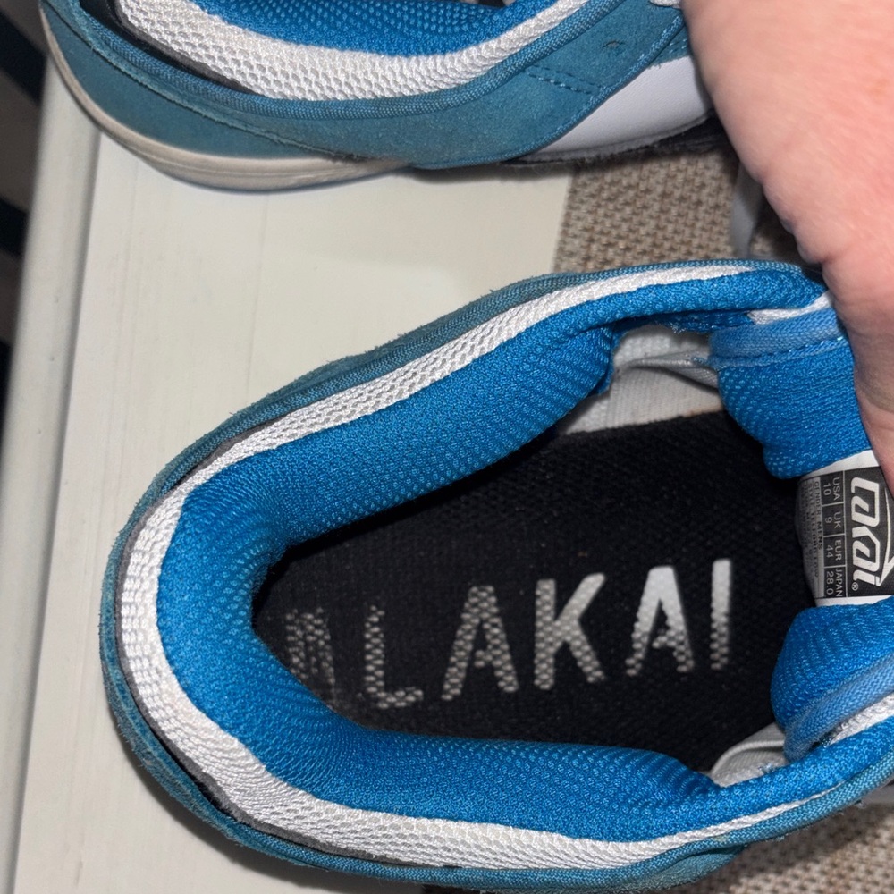 Lakai Telford Low sneakers in beautiful teal and white. Men's 10. Very sharp! - Picture 6 of 7